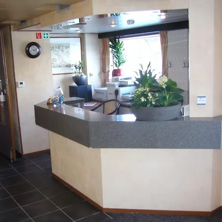 Fairtours Hotelschiff Rex Rheni *** Botel Dusseldorf